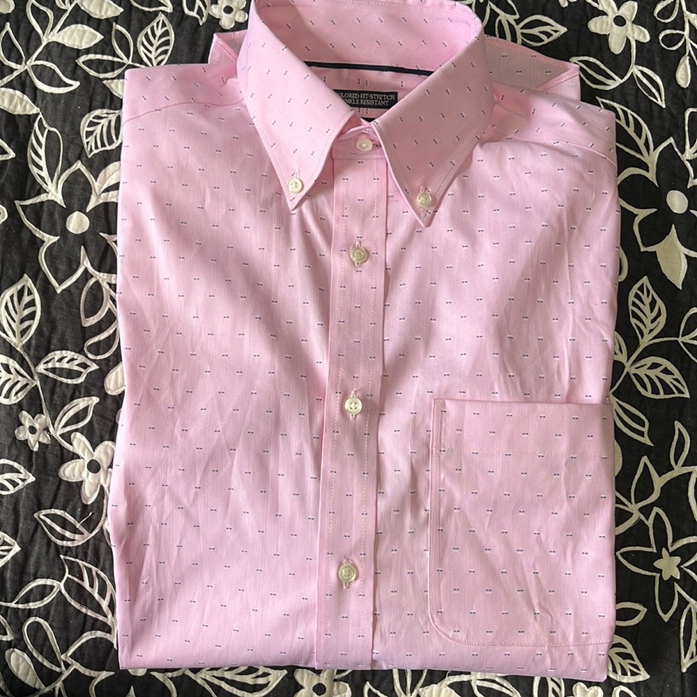 (40)NWOT Mens long sleeve dress shirt by Jos A Bank. Size 14 1/2–32.
